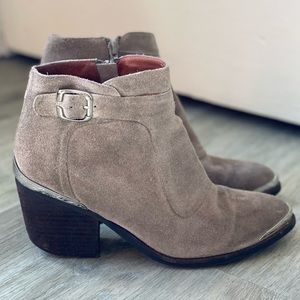 Jeffrey Campbell Maverick suede ankle Boot
